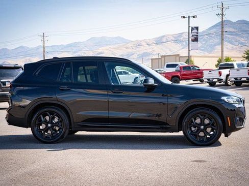 Used 2024 BMW X3 xDrive30i w/ Premium Package w/ZPA image 7