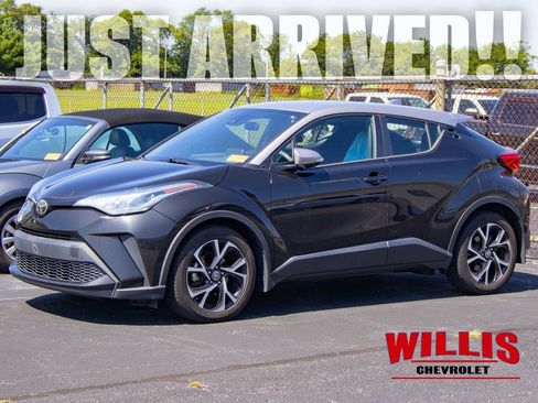 Used 2020 Toyota C-HR XLE FWD image 1