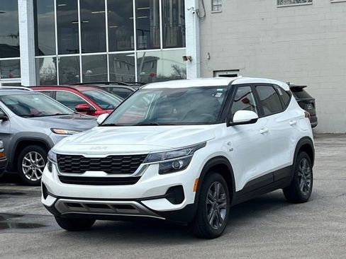 Certified 2022 Kia Seltos LX image 5