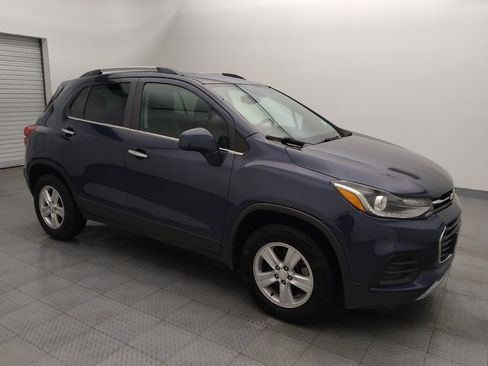 Used 2018 Chevrolet Trax LT w/ LT Convenience Package AWD/4WD image 11