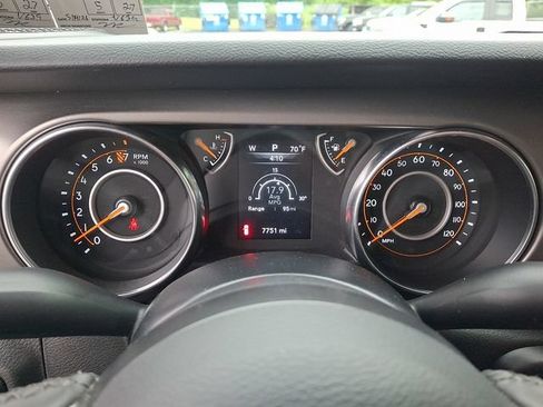 Used 2022 Jeep Wrangler Unlimited Sport AWD/4WD image 31