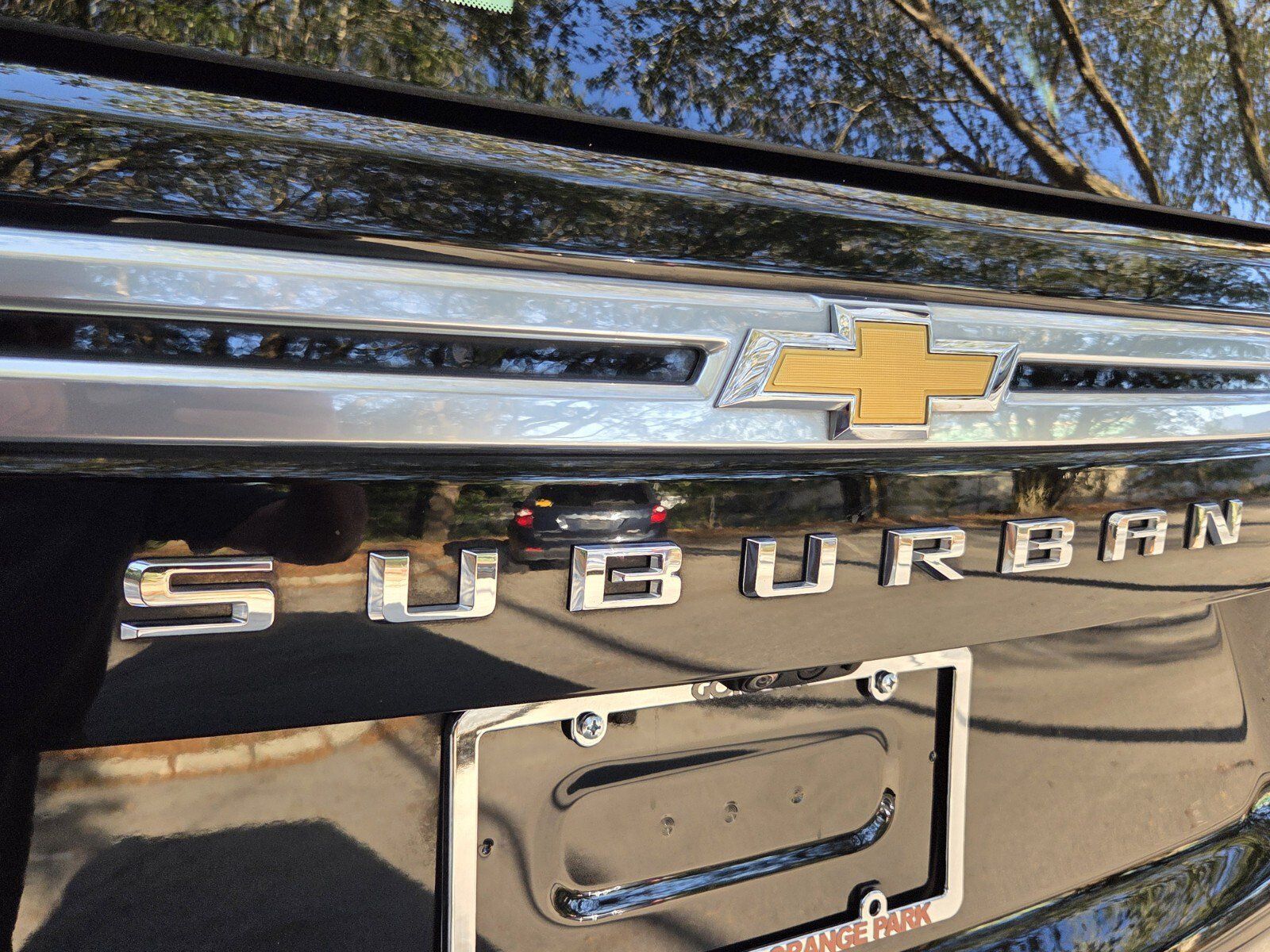 Certified 2024 Chevrolet Suburban High Country w/ Premium Package RWD image 18