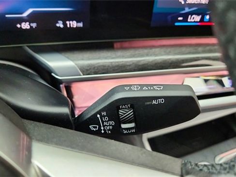 Used 2023 BMW i7 xDrive60 image 43