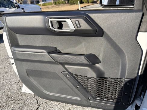 New 2025 Ford Bronco Badlands image 18