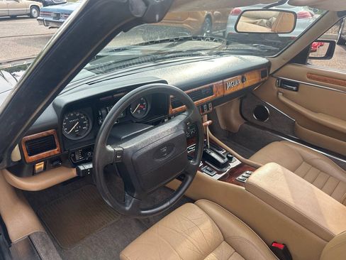 Used 1990 Jaguar XJS V12 Convertible RWD image 17