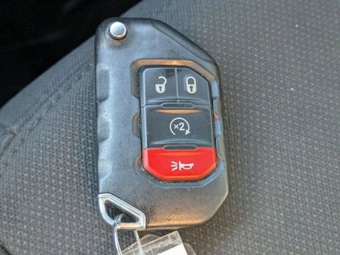 Used 2021 Jeep Wrangler Unlimited Sahara image 25