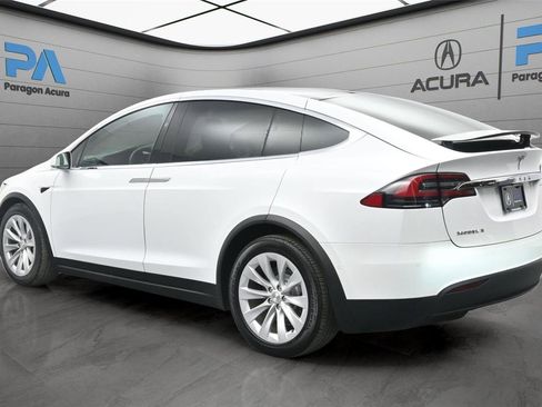 Used 2018 Tesla Model X P100D image 29