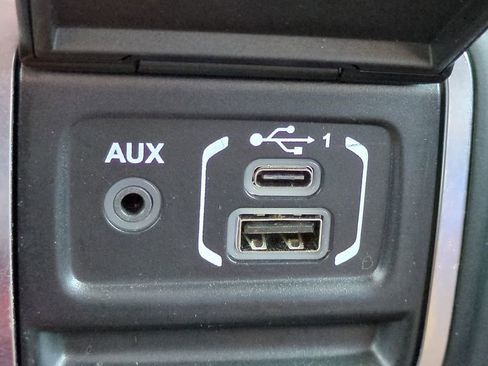 Used 2021 Jeep Wrangler Unlimited Rubicon w/ Dual Top Group image 21