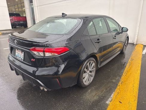 Used 2025 Toyota Corolla SE image 4