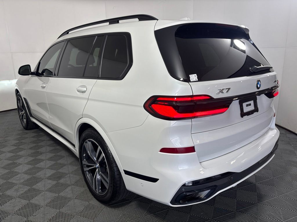 Certified 2026 BMW X7 xDrive40i AWD/4WD image 7