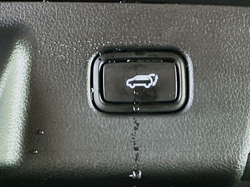 Used 2023 Hyundai Palisade SEL image 32