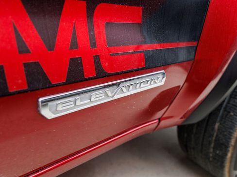 Used 2024 GMC Canyon Elevation w/ Trailering Package image 10