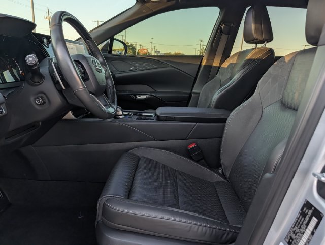 Used 2024 Lexus RX 350 FWD w/ Convenience Package image 27