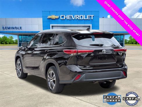 Used 2022 Toyota Highlander XLE image 3