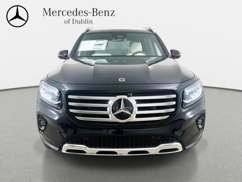 Used 2026 Mercedes-Benz GLB 250 4MATIC image 2