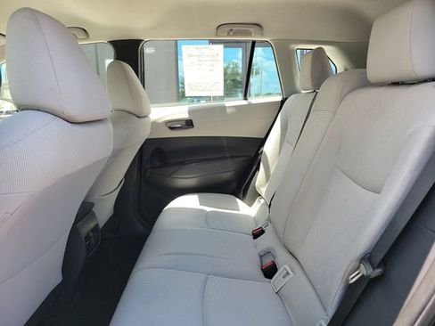 Used 2022 Toyota Corolla Cross L FWD image 9