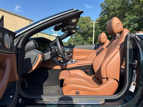 Used 2023 Mercedes-Benz E 450 4MATIC Cabriolet image 10