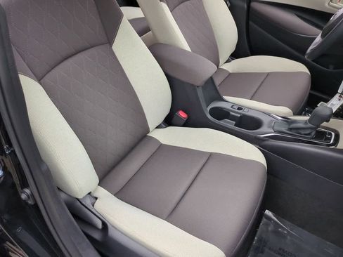 Used 2025 Toyota Corolla LE image 22