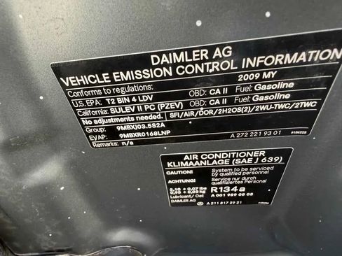 Used 2009 Mercedes-Benz E 350 Sedan image 17