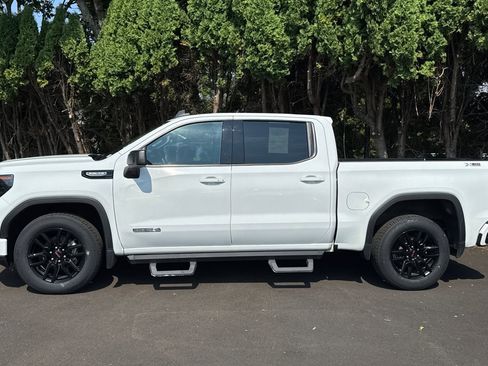 Used 2023 GMC Sierra 1500 Elevation image 7