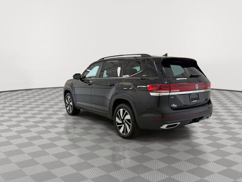 Used 2024 Volkswagen Atlas SE AWD/4WD image 7