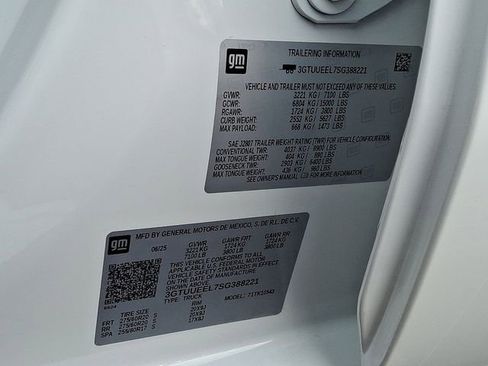 Certified 2025 GMC Sierra 1500 AT4 w/ AT4 Premium Package image 34