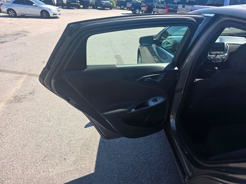 Used 2020 Chevrolet Malibu LT FWD image 8