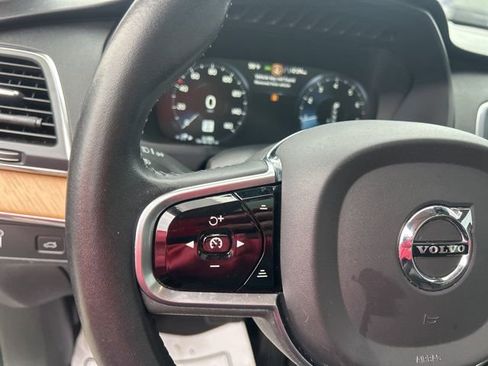 Used 2021 Volvo XC90 T6 Momentum w/ Protection Package Premier image 19