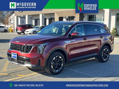 Used 2024 Kia Sorento S w/ Panoramic Sunroof Package