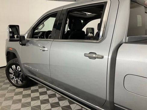 Used 2024 GMC Sierra 2500 Denali w/ Denali Reserve Package AWD/4WD image 39