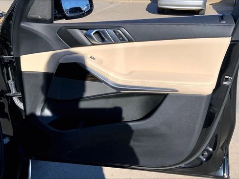 Used 2021 BMW X5 xDrive40i w/ Premium Package image 21