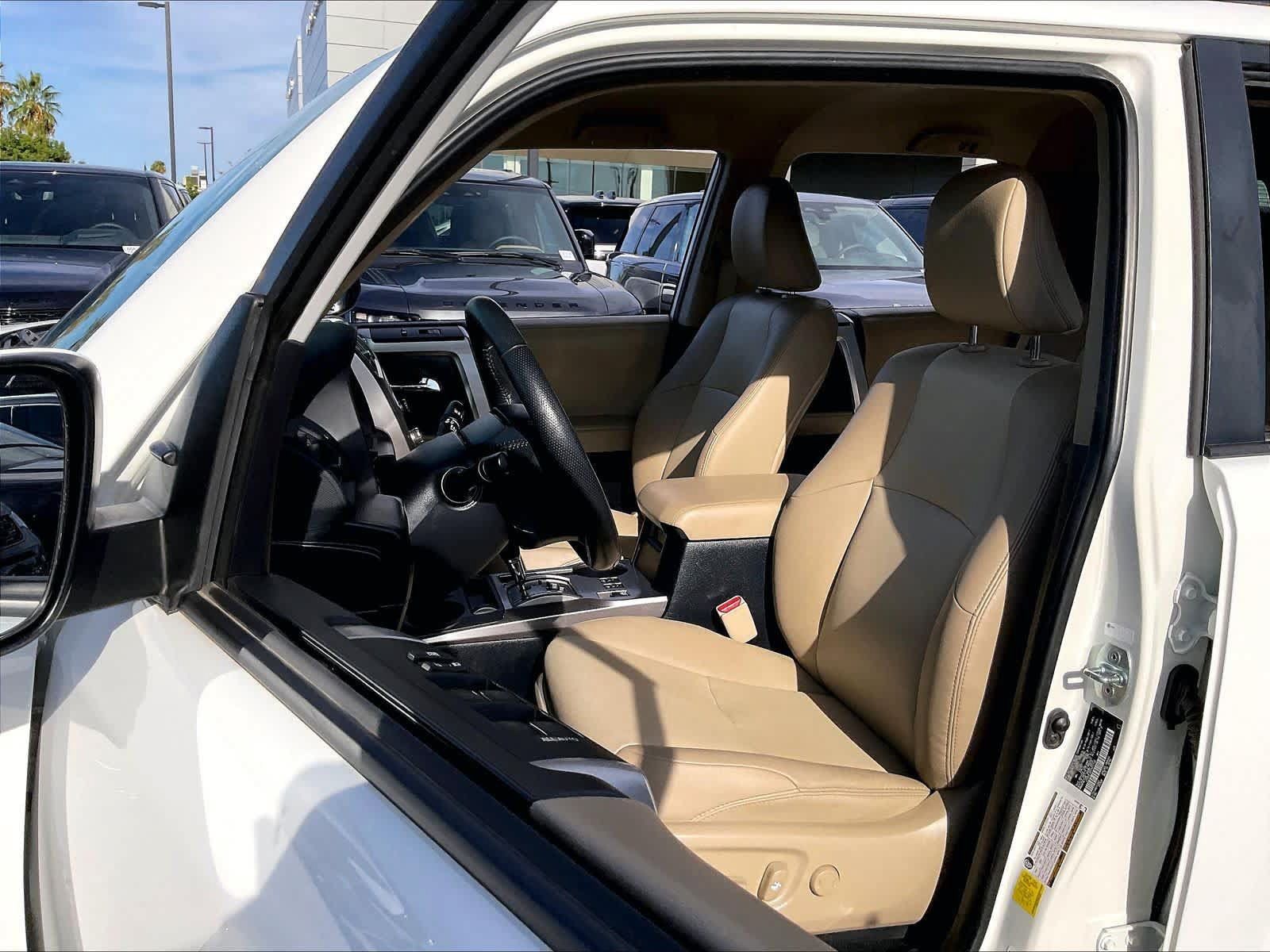 Used 2023 Toyota 4Runner SR5 Premium w/ SR5 Premium Package AWD/4WD image 27