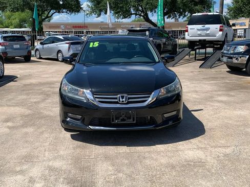 Used 2015 Honda Accord Sport image 2