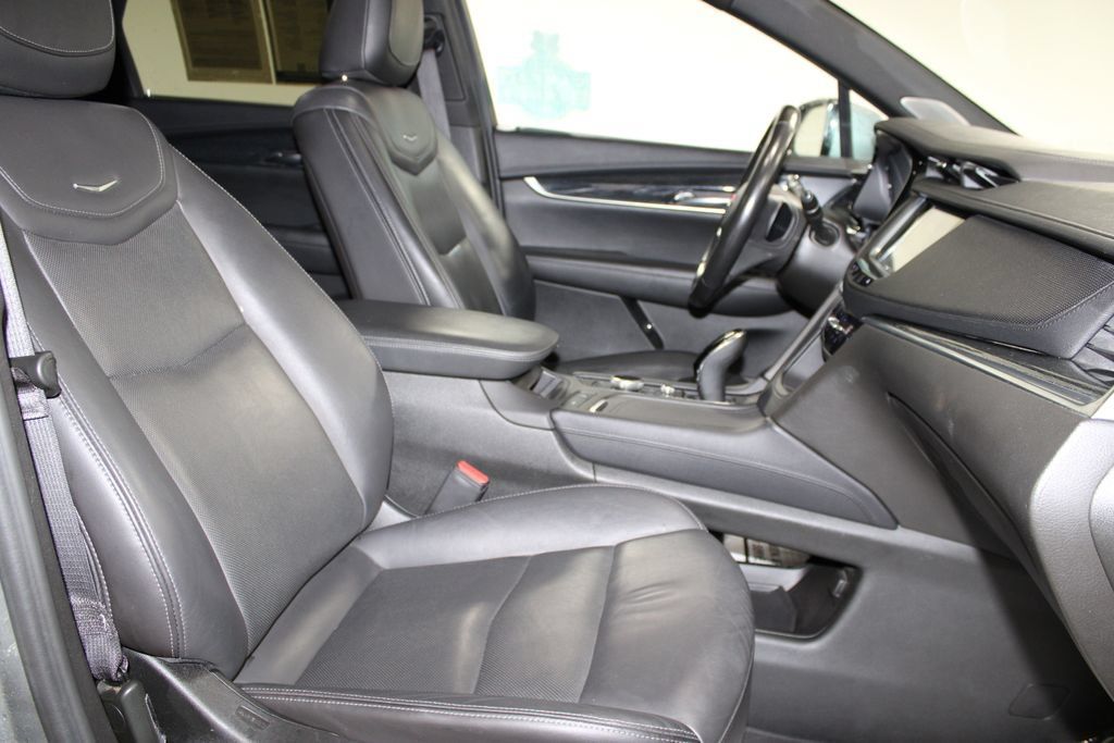 Used 2023 Cadillac XT5 Premium Luxury AWD/4WD image 28
