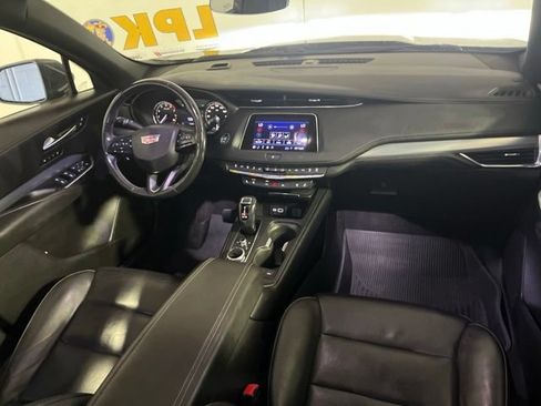 Used 2019 Cadillac XT4 Premium Luxury FWD image 17