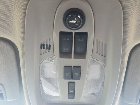 Used 2011 GMC Terrain SLT FWD image 27