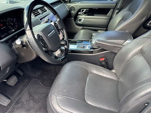 Used 2018 Land Rover Range Rover HSE image 11