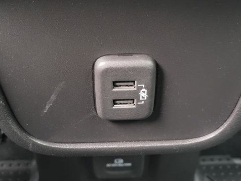 Used 2024 Chevrolet Equinox LT image 27