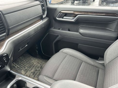 Used 2022 GMC Sierra 1500 Elevation image 32