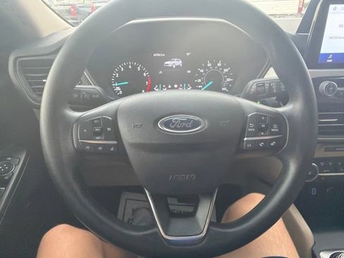 Certified 2020 Ford Escape SE FWD image 19