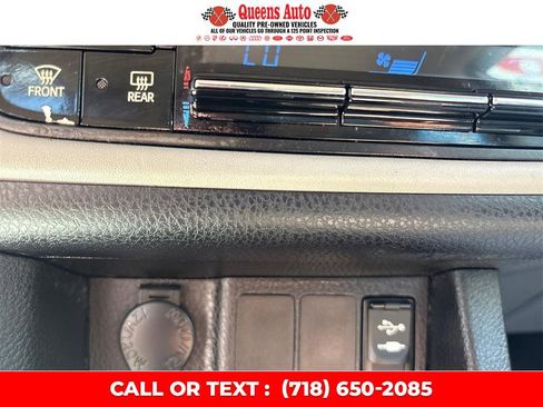 Used 2019 Toyota Corolla LE FWD image 42