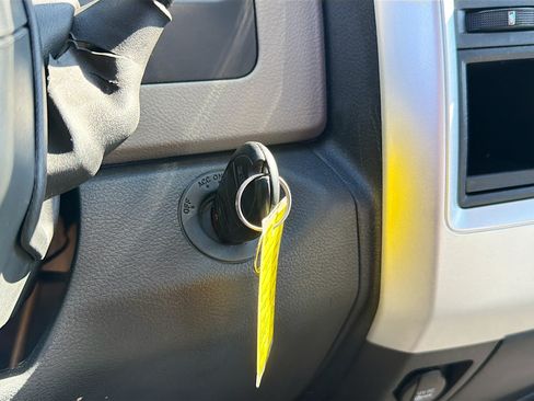 Used 2012 RAM 1500 Classic SLT RWD image 6