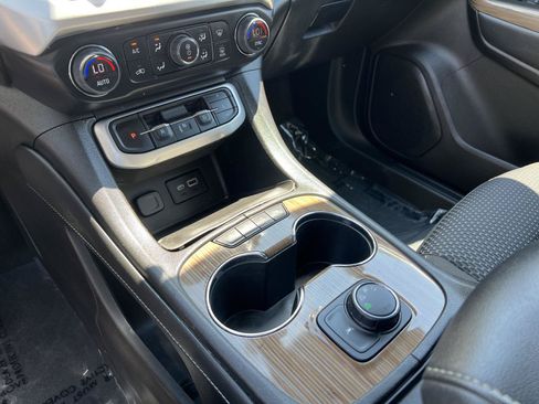 Used 2023 GMC Acadia SLE AWD/4WD image 37