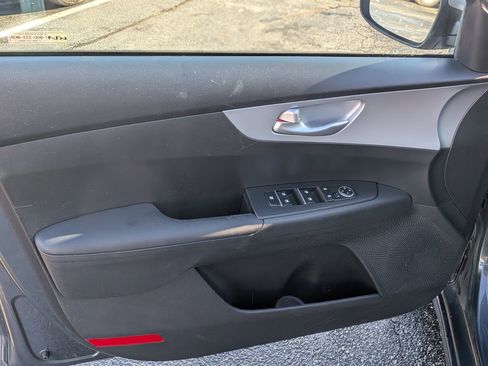 Used 2023 Kia Forte LXS image 14