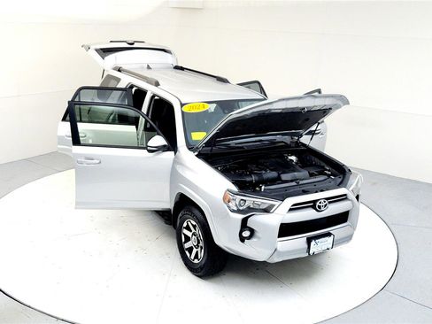 Certified 2024 Toyota 4Runner TRD Off-Road Premium image 21