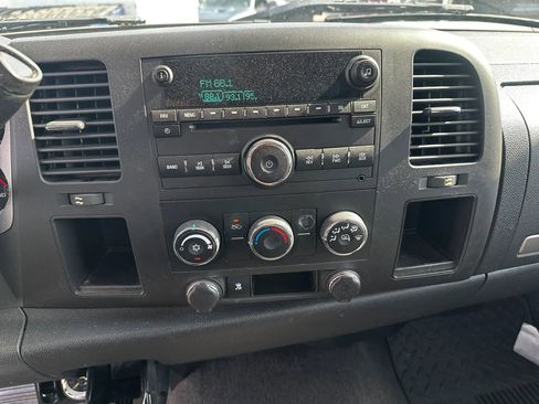 Used 2011 Chevrolet Silverado 1500 LT w/ Interior Plus Package image 19