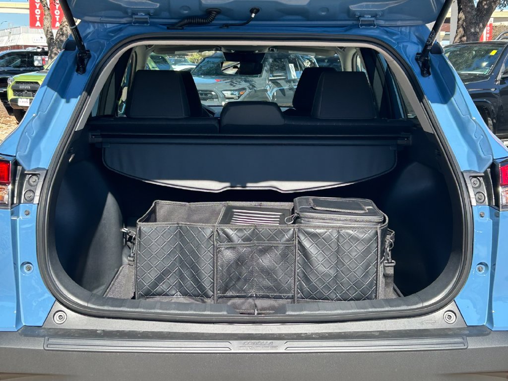 New 2026 Toyota Corolla Cross LE w/ Moonroof Package FWD image 15