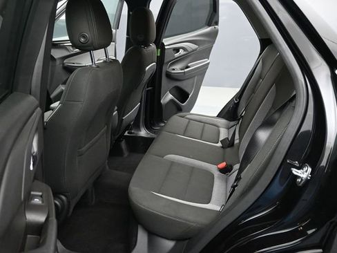 Used 2025 Chevrolet TrailBlazer LT AWD/4WD image 9