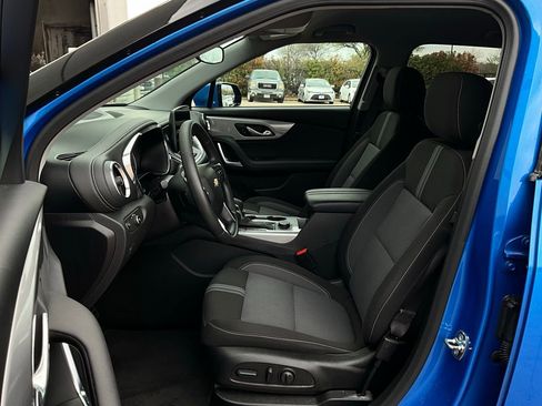 Used 2025 Chevrolet Blazer LT image 10