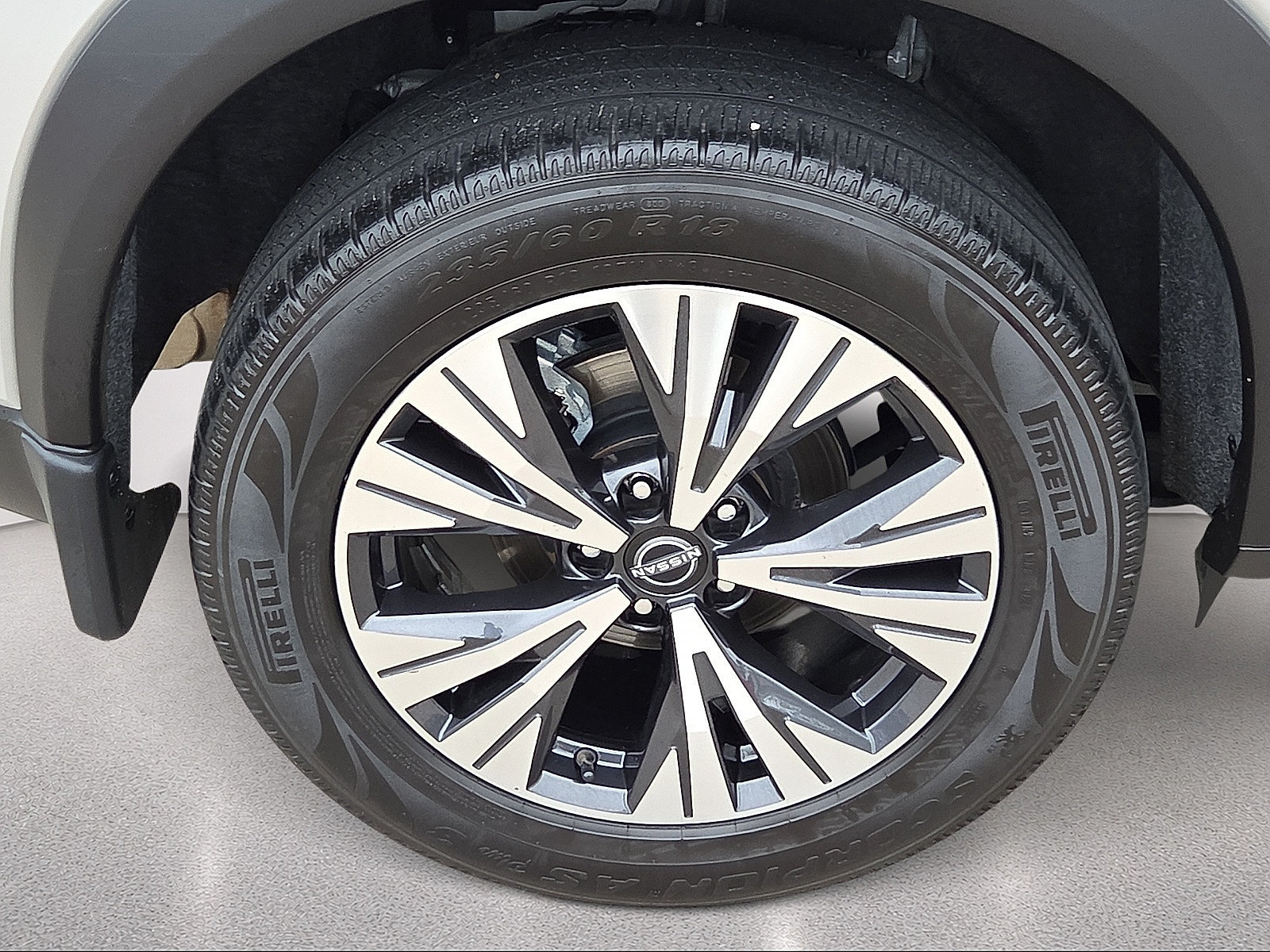 Used 2023 Nissan Rogue SV FWD image 7